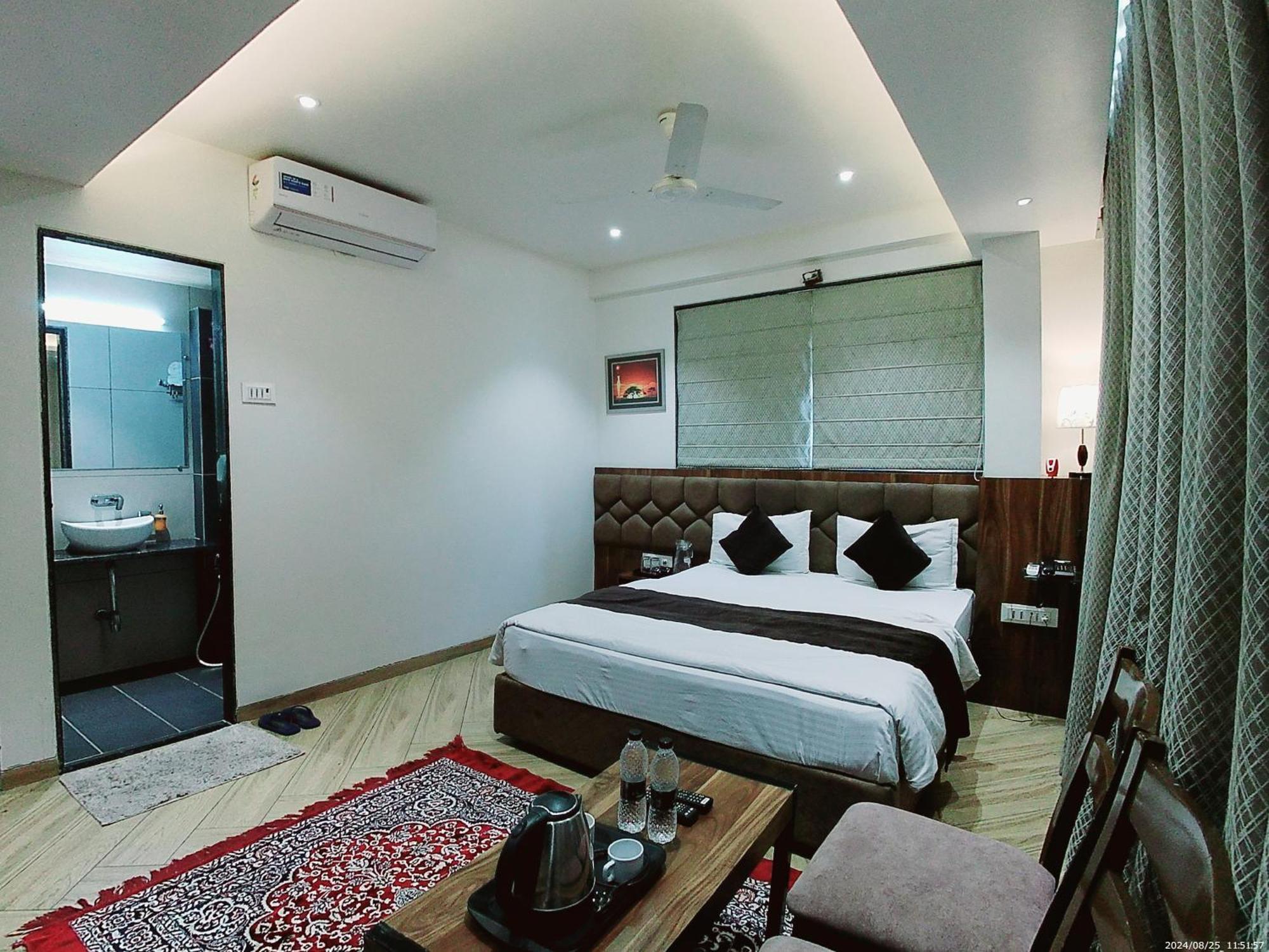 Hotel Sai Pratik, Newly Built Up, Complimentary Shuttle To The Temple Shirdi Luaran gambar
